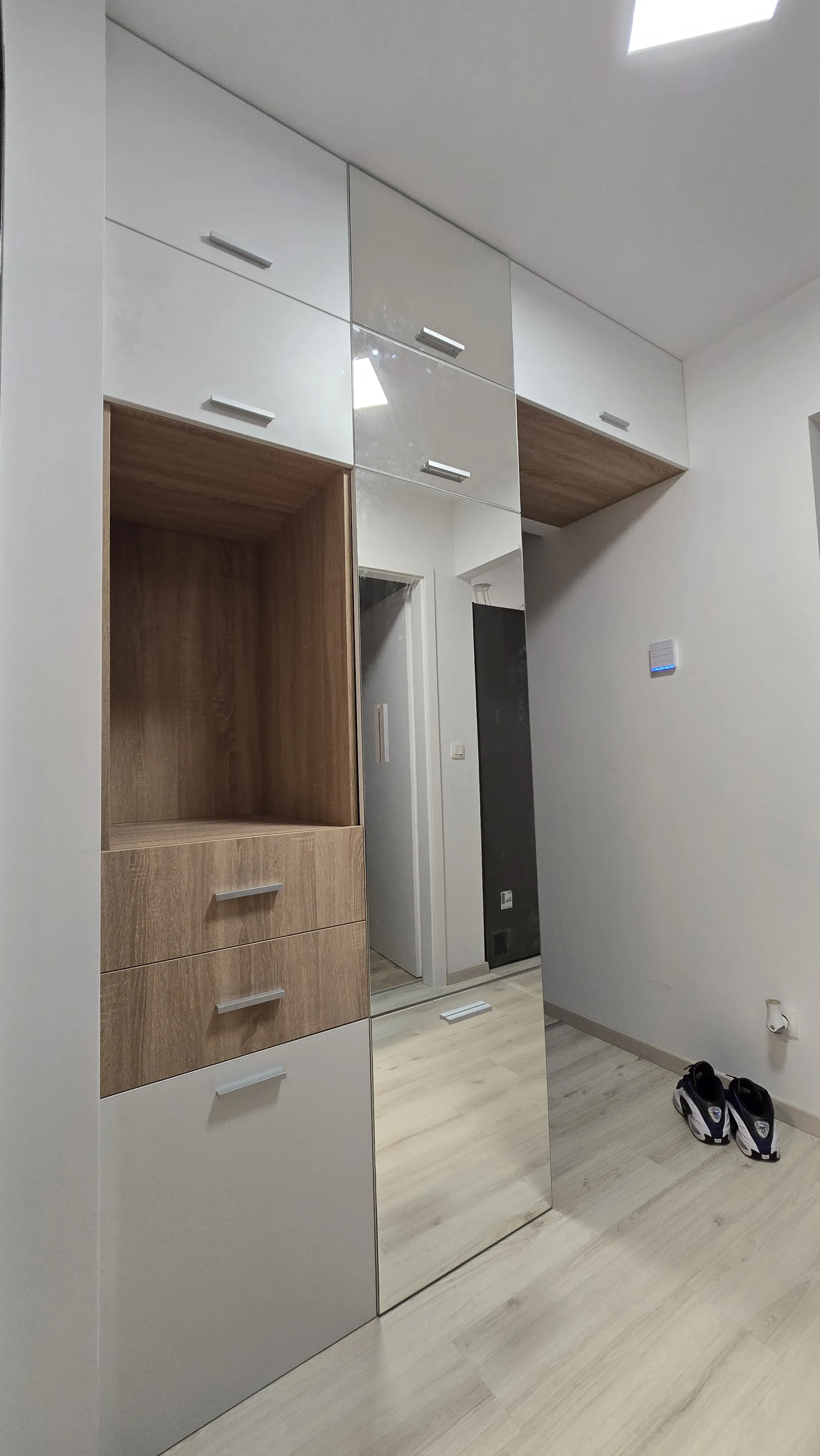 Vstavaná Skriňa
